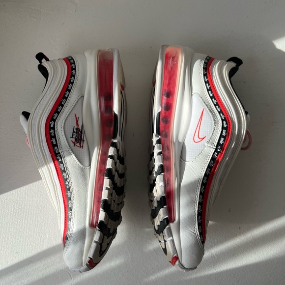 AIR MAX 97’ GS ‘SCRIPT SWOOSH’
SIZE 6.5 YOUTH - Picture 4 of 7